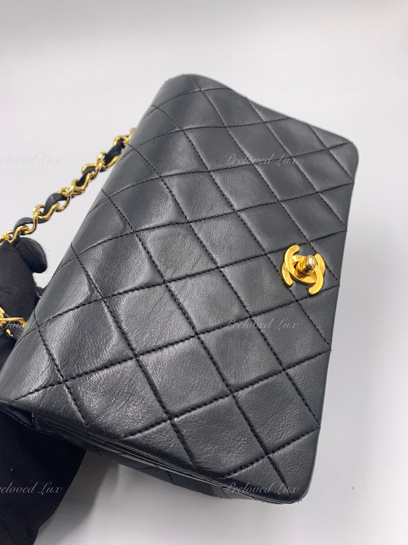 CHANEL Vintage Lambskin Small Full Flap Bag black/gold hardware