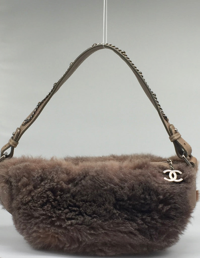 Sold-CHANEL Outdoor Ligne Hobo Fur with Leather Medium grey/brown