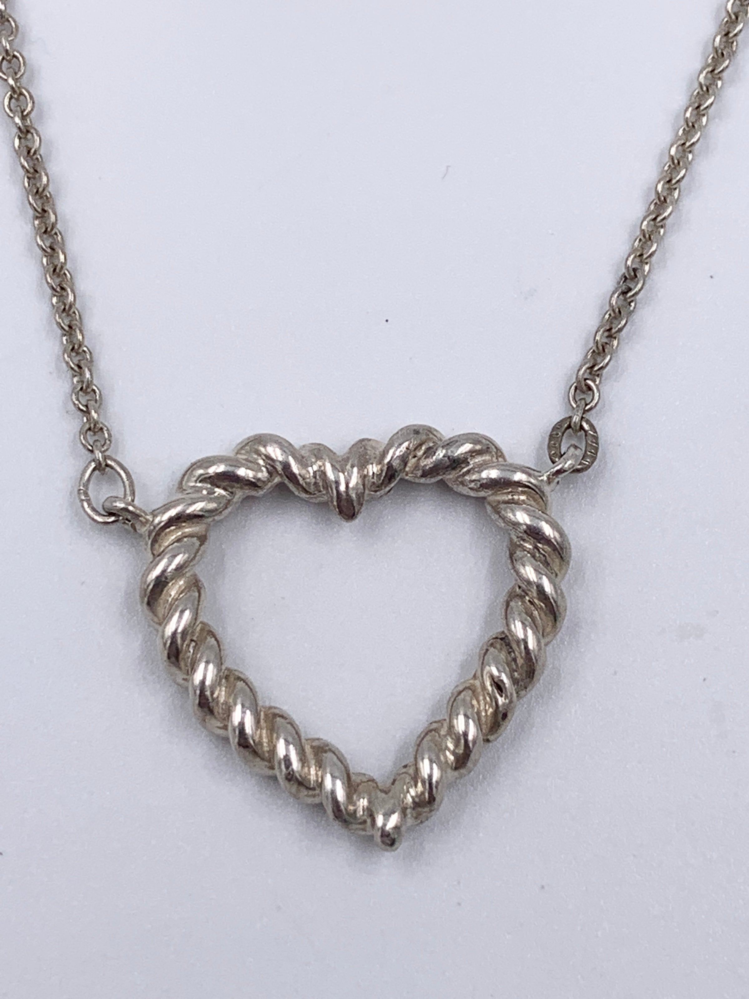 Tiffany Co 925 Silver Twisted Rope Open Heart Necklace