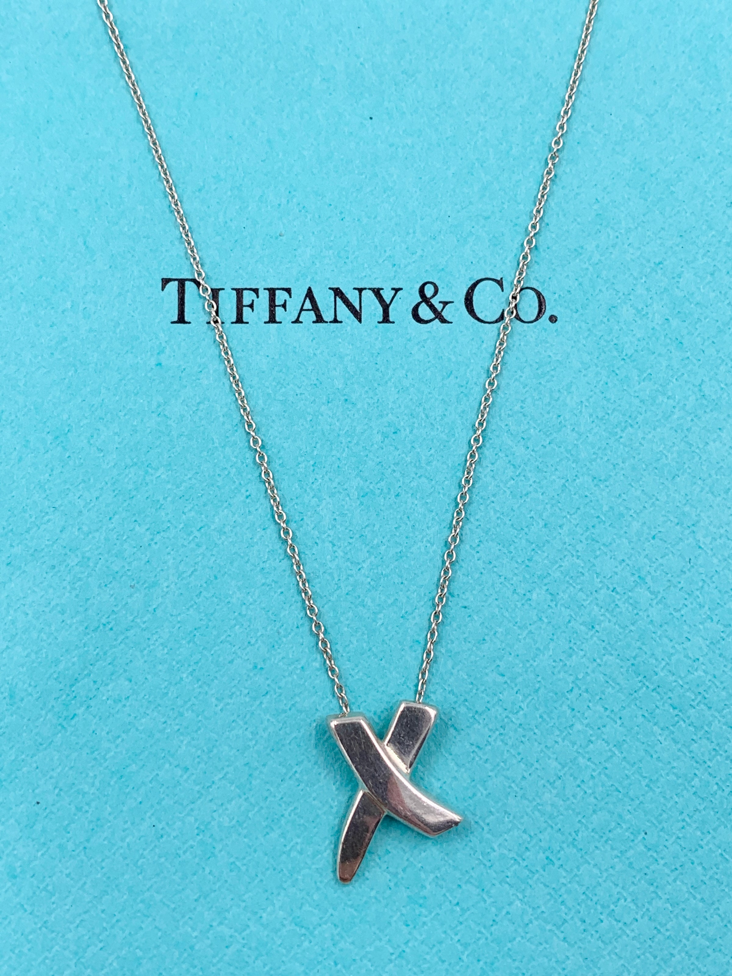 Tiffany Paloma's Graffiti X Pendant 18K Yellow Gold – STYLISHTOP