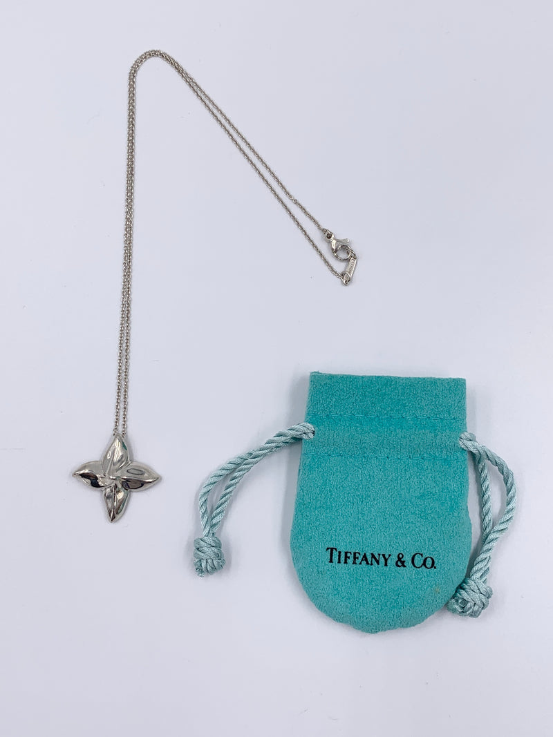 Tiffany & Co 925 Silver Flower Petal Pendant Necklace