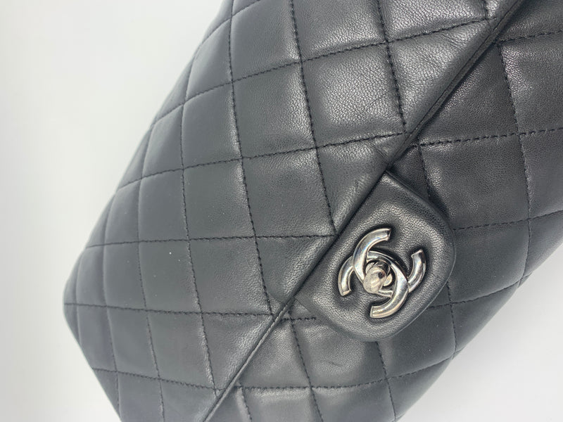 CHANEL Classic Quilted Flap Black Lambskin Shoulder Bag/Clutch
