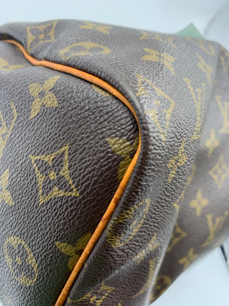 Sold-LOUIS VUITTON Monogram Speedy 25 (3)