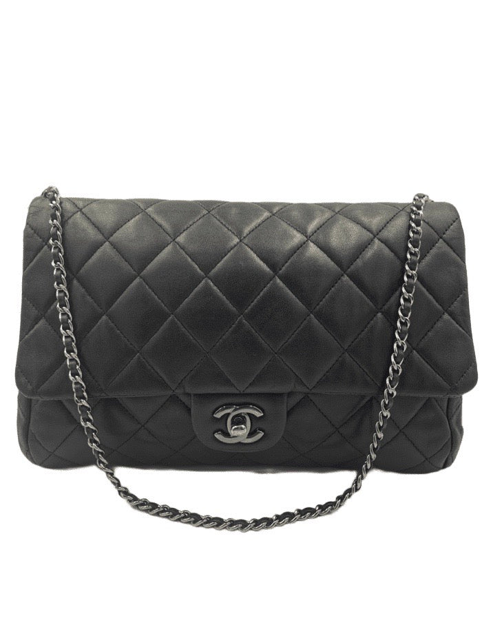 Chanel, Timeless, Chanel Classic double flap bag medium, gold hardware