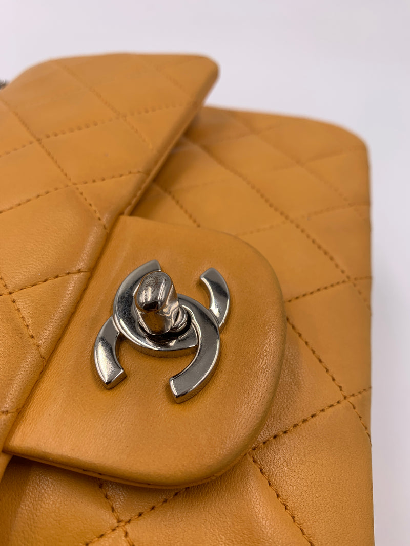 CHANEL Small Classic Double Flap Shoulder bag - Orange Yellow - Silver Hardware  Vintage - Preowned luxury Preloved Lux Canada - Unicorn color Rare