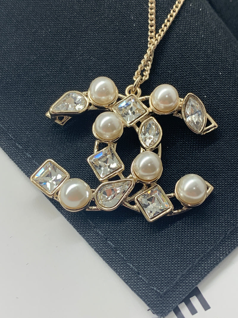 Sold-CHANEL CC Rhinestones and Pearl Necklace C238