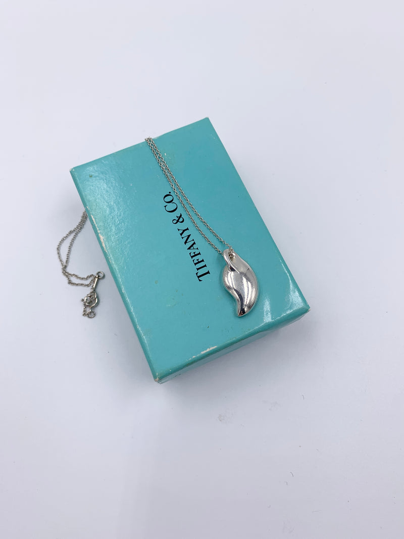 Tiffany & Co Elsa Peretti Silver Leaf Pendant Necklace