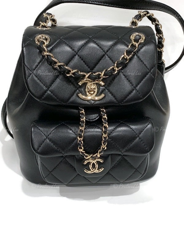 Chanel Backpacks Black Gold hardware Lambskin ref.934794 - Joli Closet