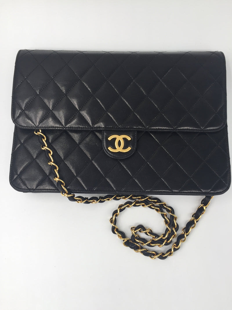 Sold-CHANEL Classic Lambskin Chain Flap Bag/clutch black/gold