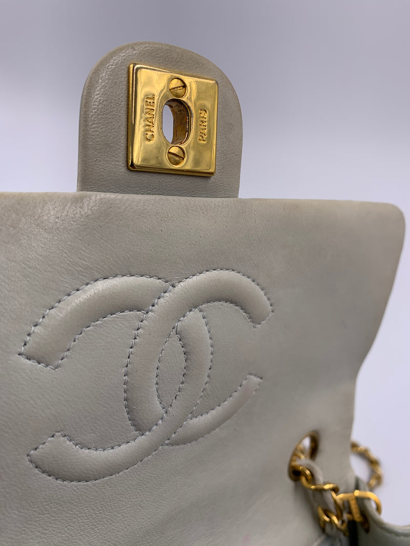 CHANEL Classic Lambskin Chain Mini Square Flap Bag Light Grey Gold Hardware  - Vintage Preloved Lux Canada Authentic Timeless classic flap Crossbody