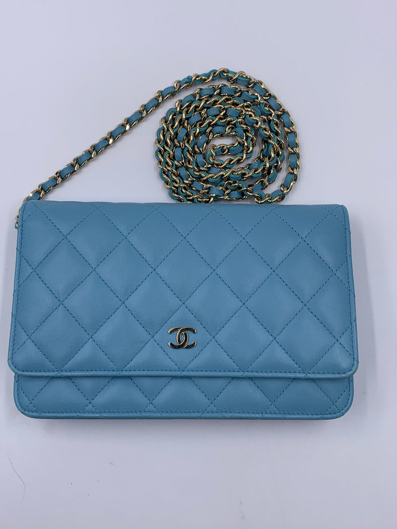 Wallet on chain leather crossbody bag Chanel Blue in Leather - 13010213