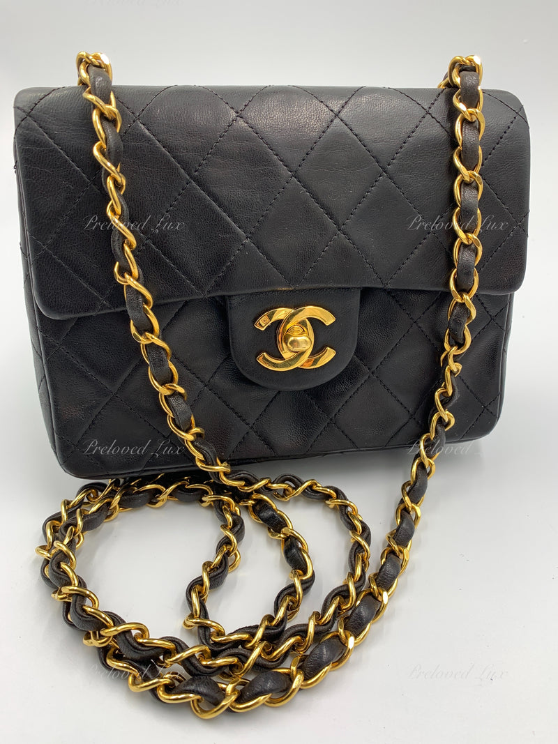 CHANEL Classic Lambskin Chain Mini Square Flap Bag black in Gold