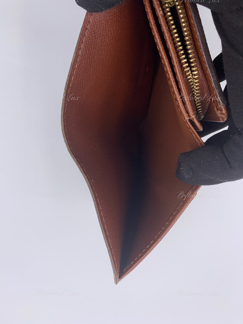 LOUIS VUITTON Monogram Wallet - Preowned luxury - Canada