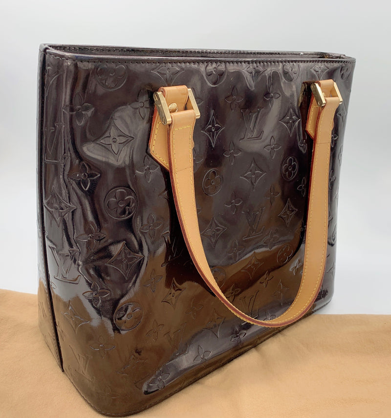 Louis Vuitton Vernis Houston bag has peeling inside. Used leather glue