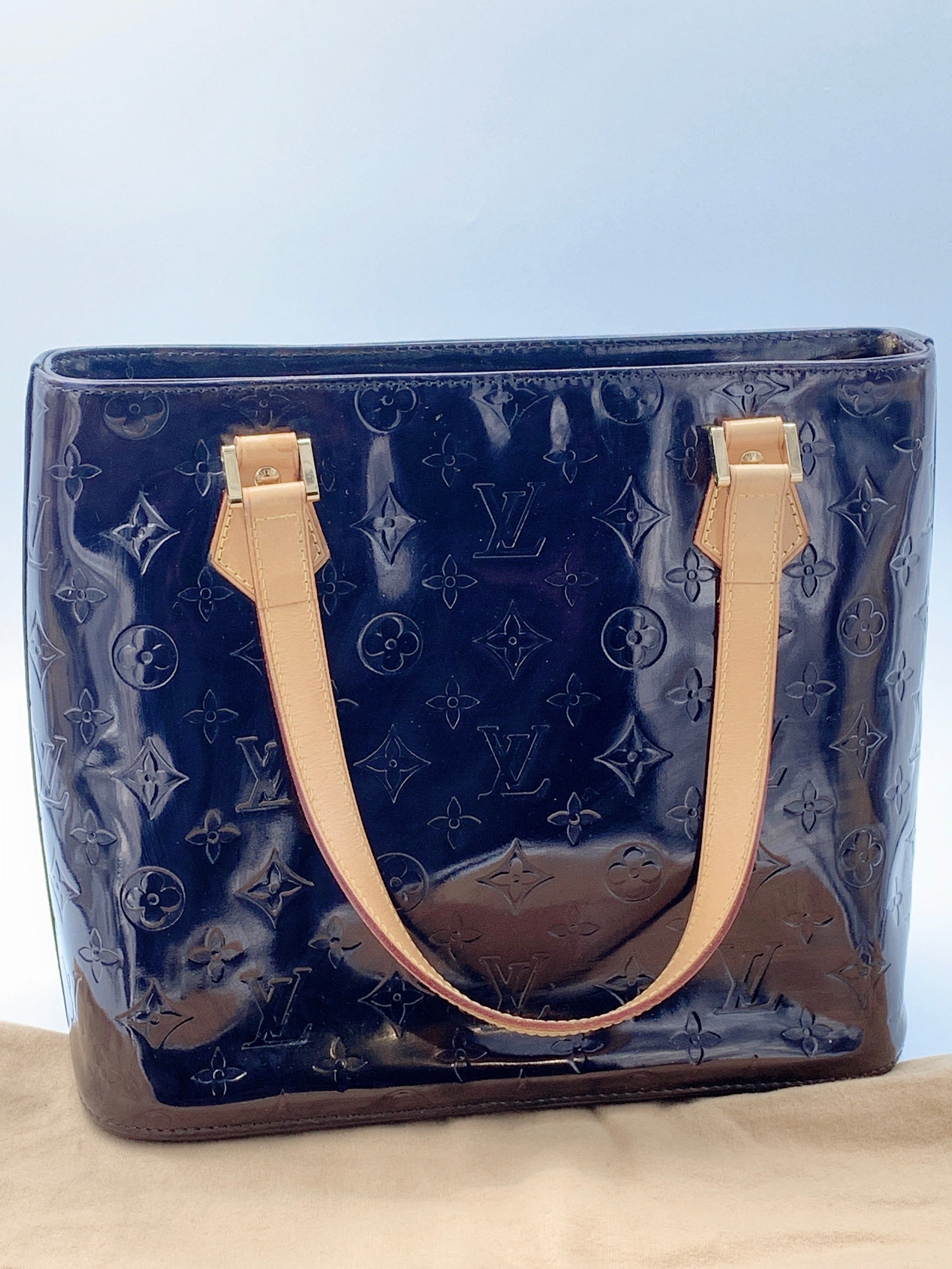 Louis Vuitton 2000s Black Vernis Bird Leather Handbag · INTO