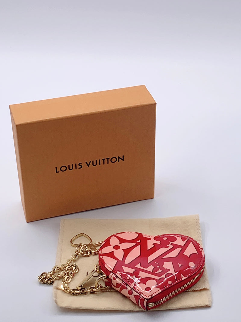 Sold-LOUIS VUITTON Monogram Vernis Heart Shape Coin Purse