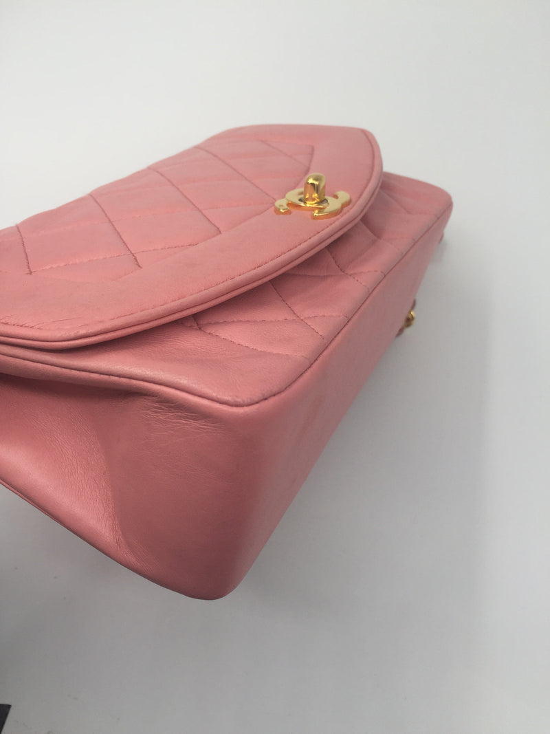 Vintage Chanel Mini Diana Bag in Dark Pink leather — singulié