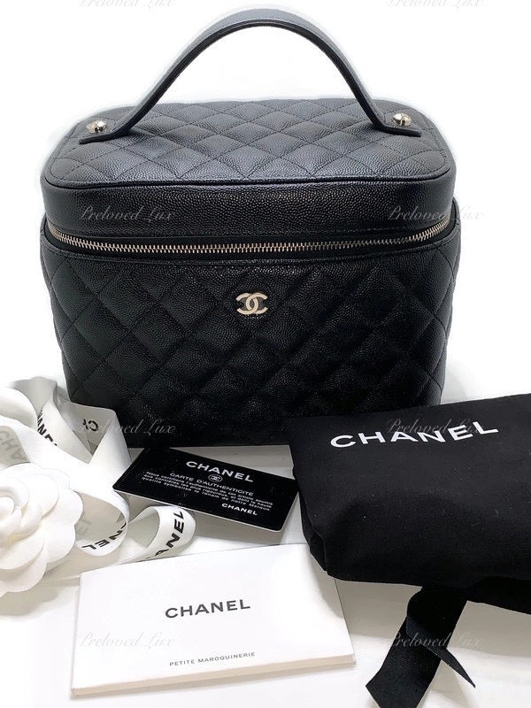 Chanel // White Caviar Quilted Filigree Vanity Case Bag – VSP Consignment