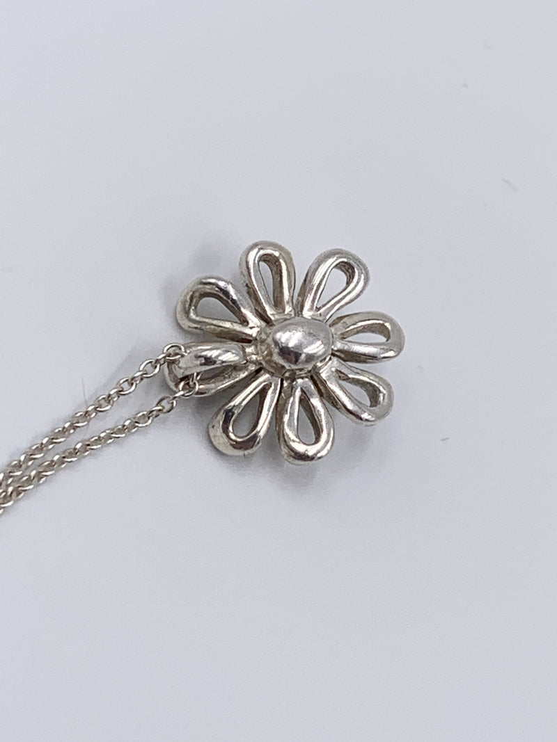 Sold-Tiffany & Co Silver 925 Paloma Picasso Daisy Flower Pendant Necklace