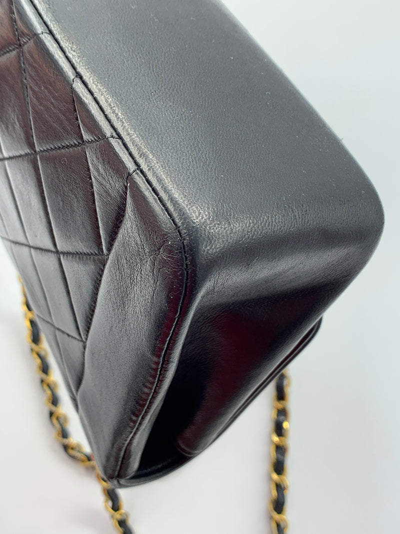 Sold-CHANEL Lambskin Small Diana Single Chain Single Flap Bag Black/gold