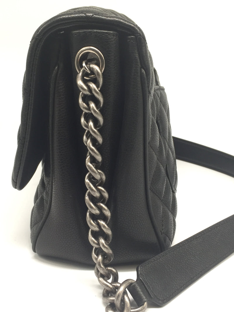 Sold-CHANEL CC Caviar (Large Size) Single Flap Bag black/aged silver hardware