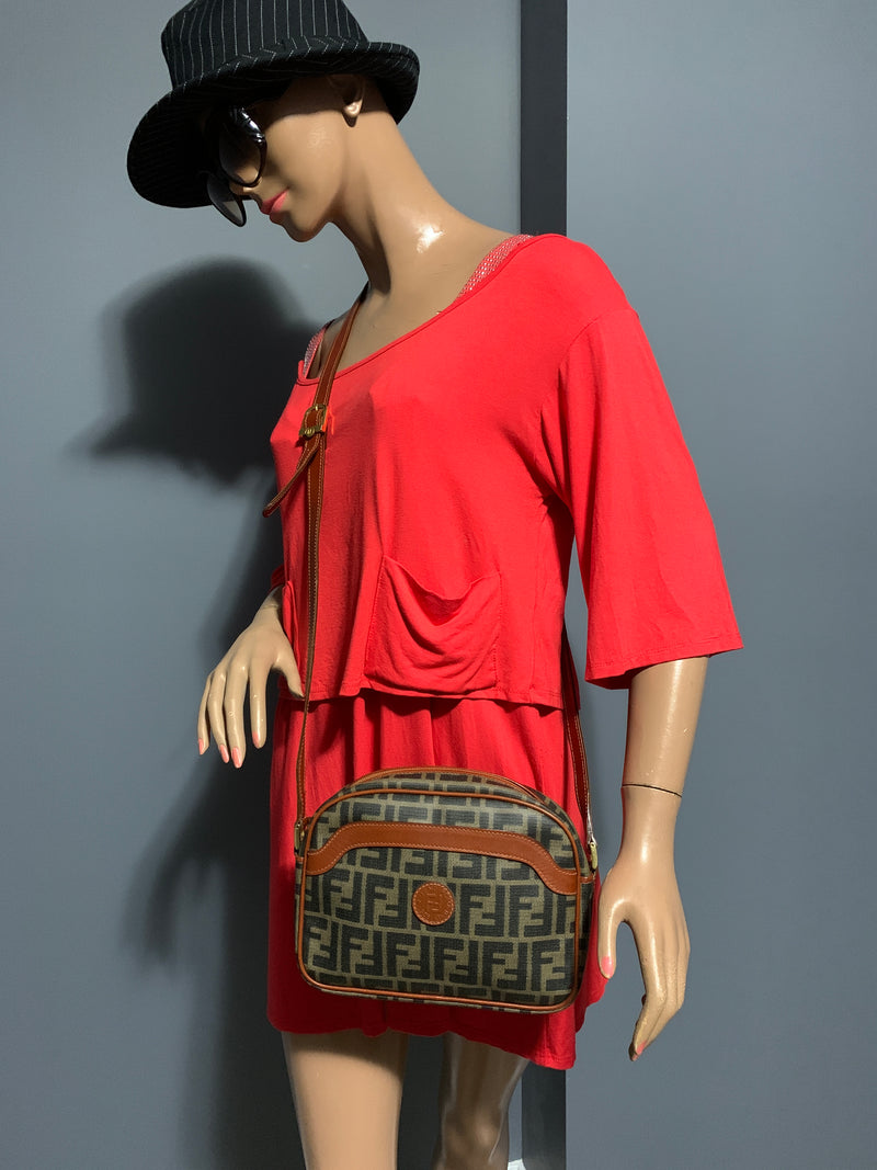 Fendi Zucca Spalmati Pink Pochette Bag ○ Labellov ○ Buy and Sell Authentic  Luxury