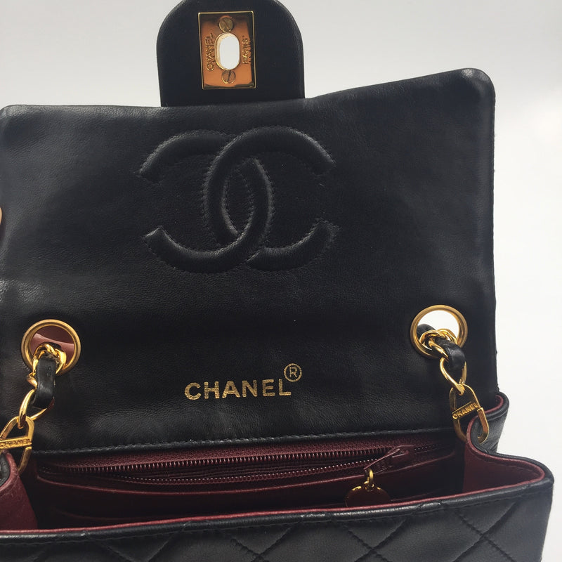 Sold-CHANEL Classic Lambskin Chain Mini Square Flap Bag black/gold