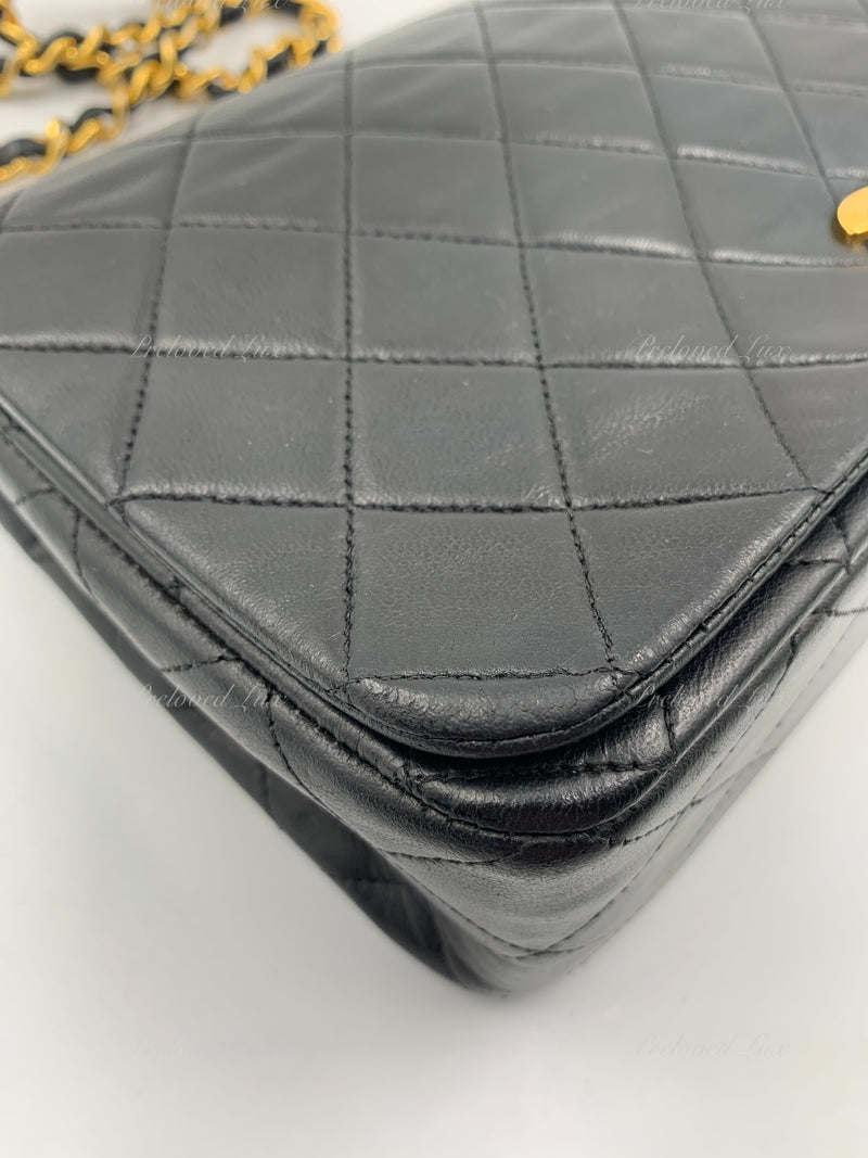 Chanel vintage full flap bag store quilted lambskin medium