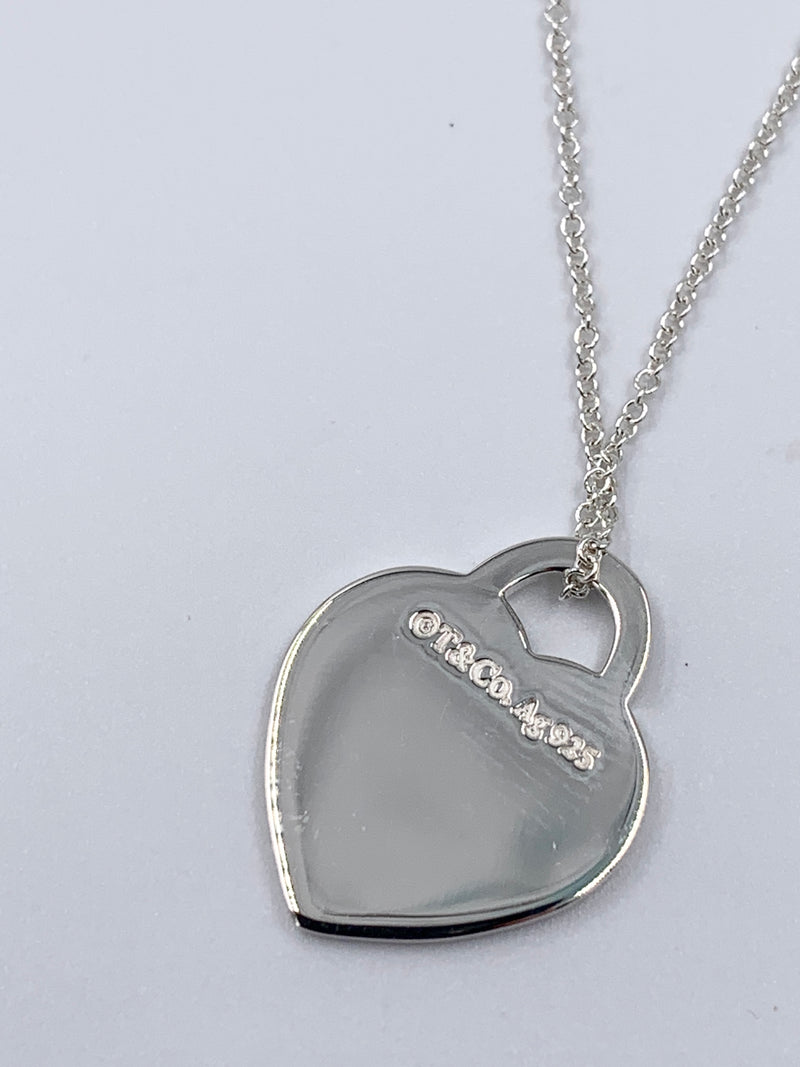 Sold-Tiffany & Co 925 Silver Return to Tiffany Heart Tag Necklace Brand New in Box