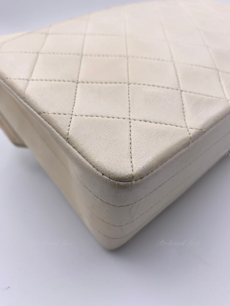 Sold-CHANEL Vintage Lambskin Double Chain Flap Bag Medium Size white/gold