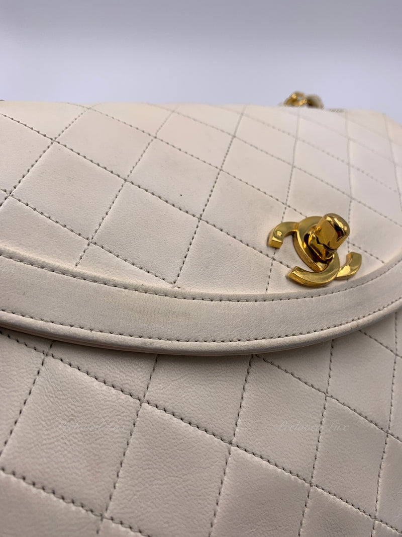 Sold-CHANEL Vintage Lambskin Double Chain Flap Bag Medium Size white/gold