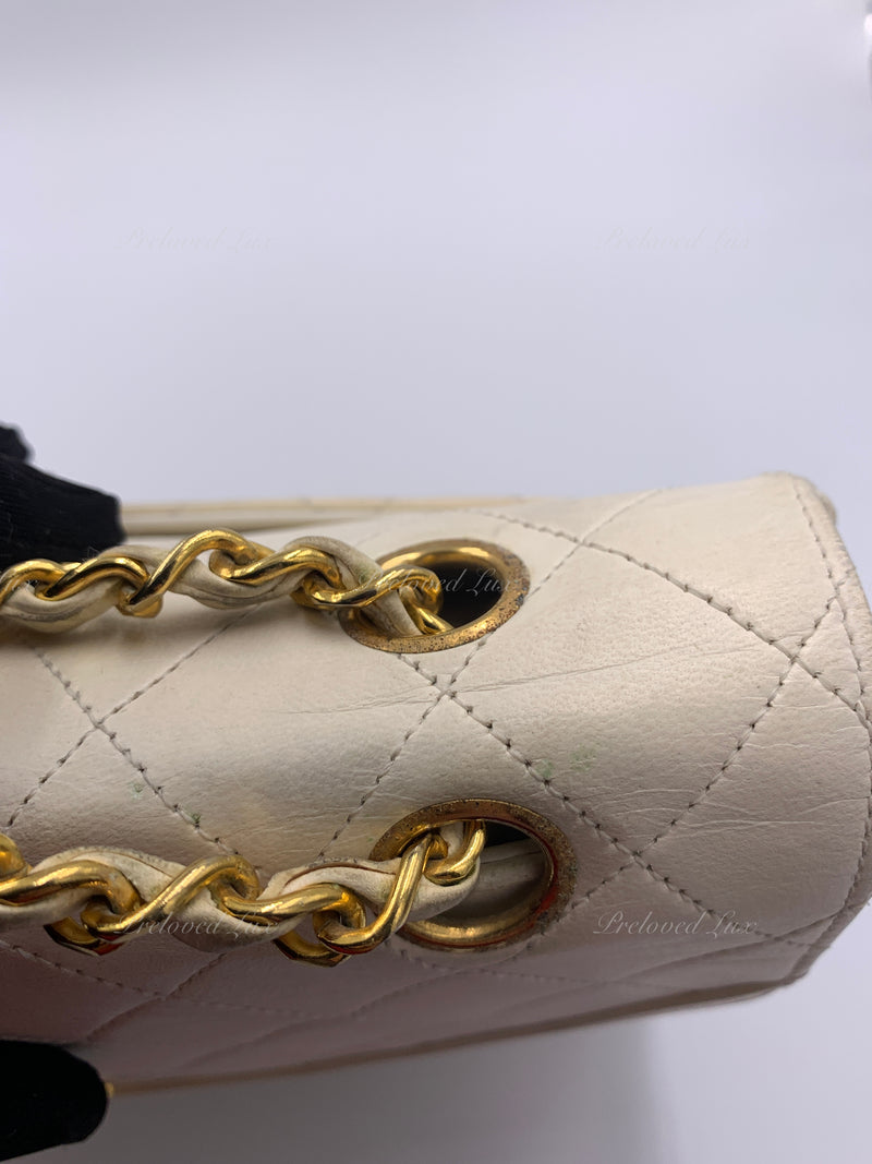 Sold-CHANEL Vintage Lambskin Double Chain Flap Bag Medium Size white/gold