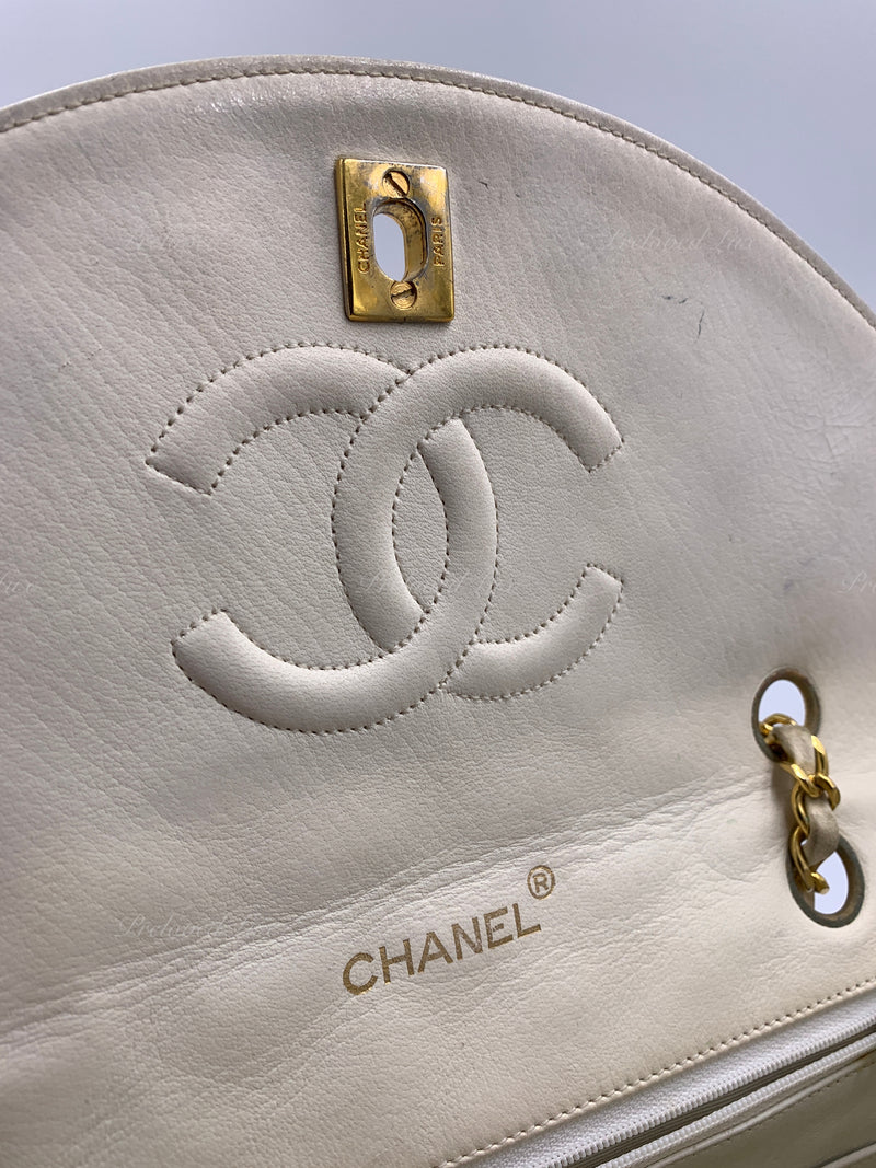 Sold-CHANEL Vintage Lambskin Double Chain Flap Bag Medium Size white/gold