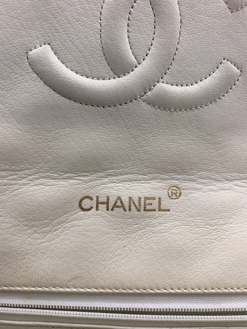 Sold-CHANEL Vintage Lambskin Double Chain Flap Bag Medium Size white/gold