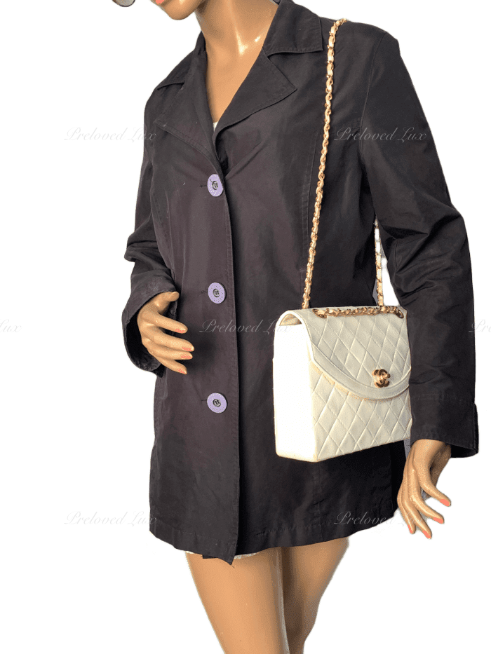 Sold-CHANEL Vintage Lambskin Double Chain Flap Bag Medium Size white/gold