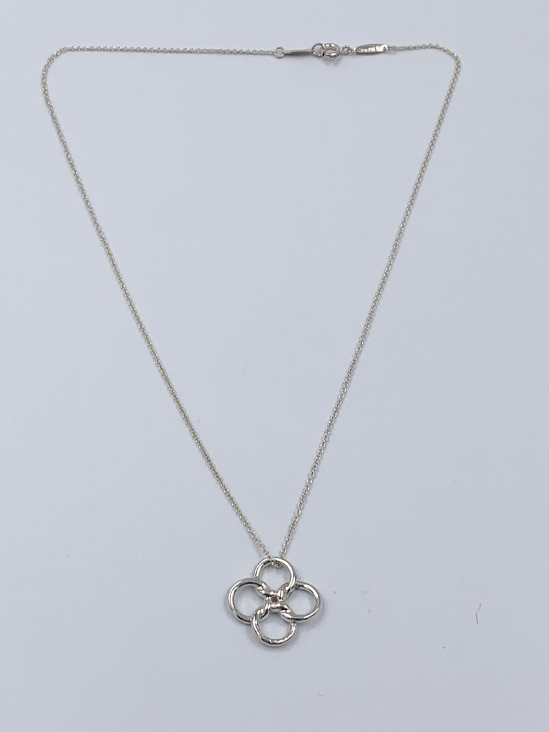 Tiffany & Co 925 Silver Elsa Peretti Quadrifoglio Clover Pendant Necklace
