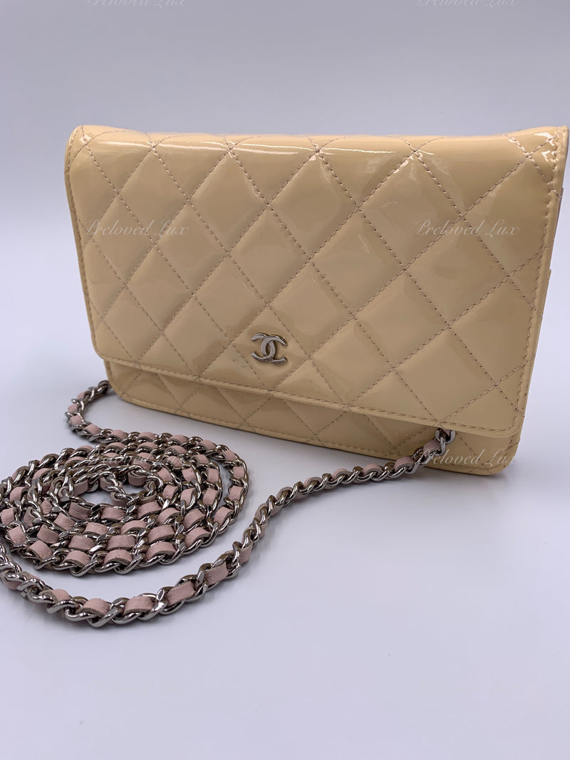 CHANEL Patent Leather Wallet-on-the-chain WOC Crossbody Flap Bag Beige /  Pink