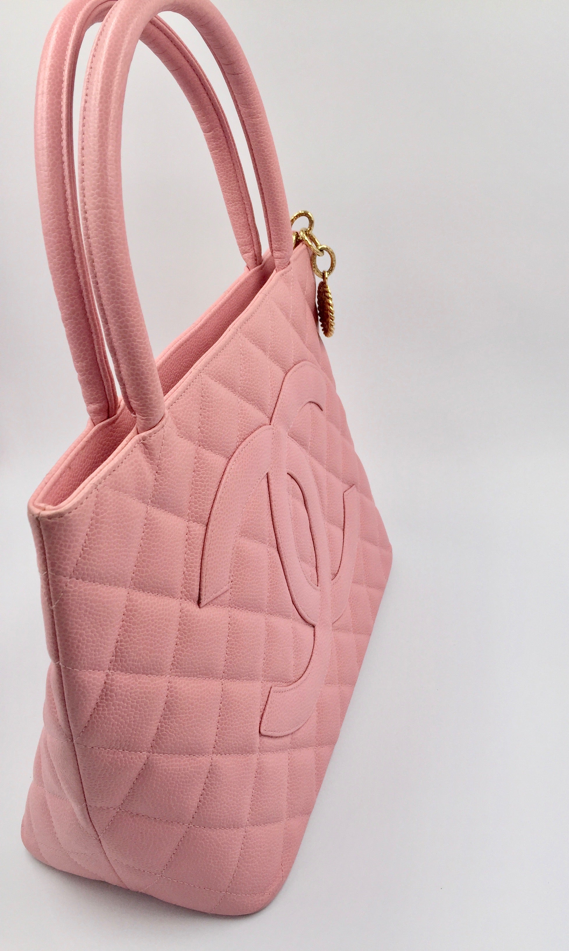 Sold-CHANEL Matelasse Medallion Tote Caviar Leather pink – Preloved Lux
