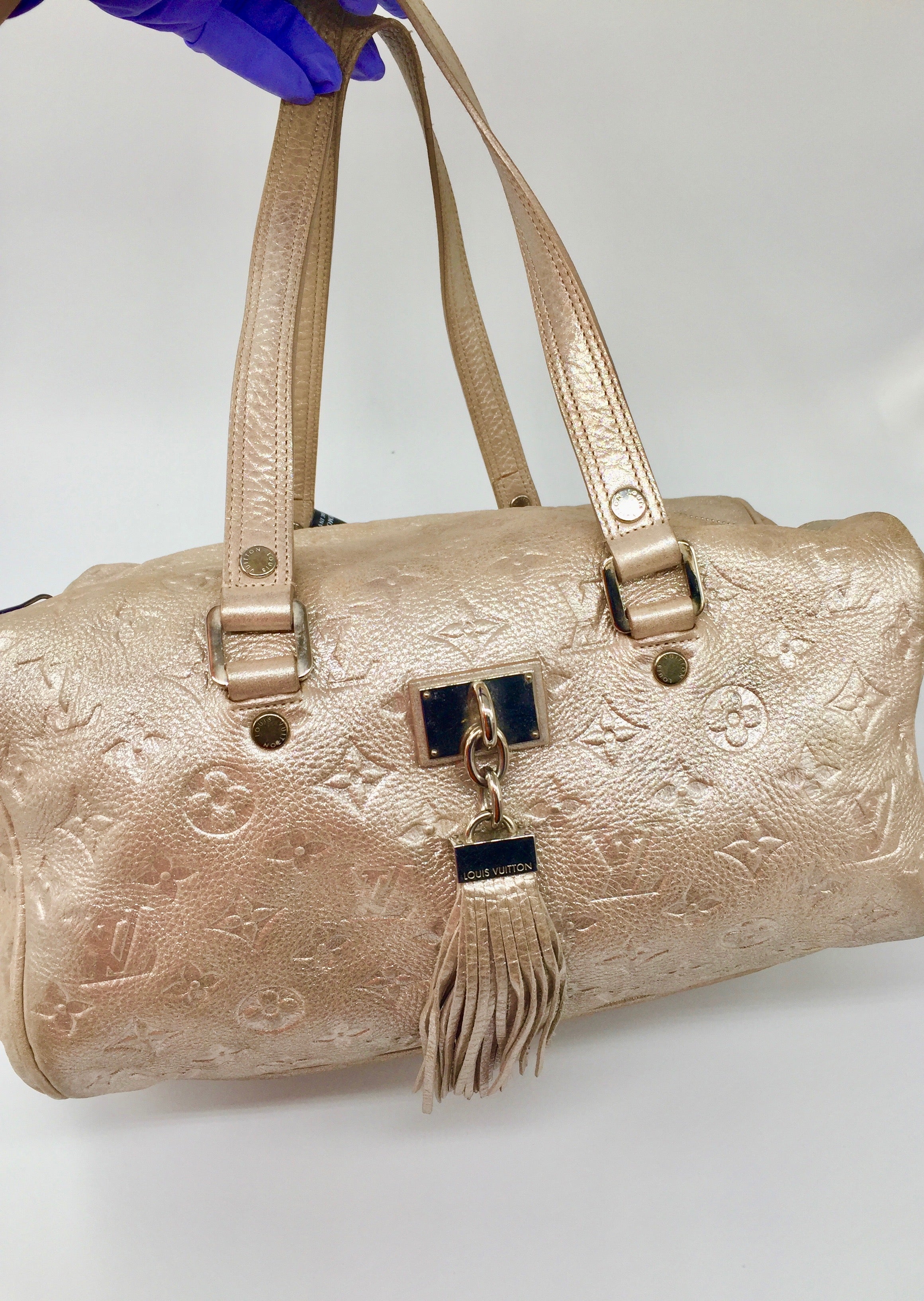 Louis Vuitton Shimmer Peach Monogram Comete Bag – The Closet