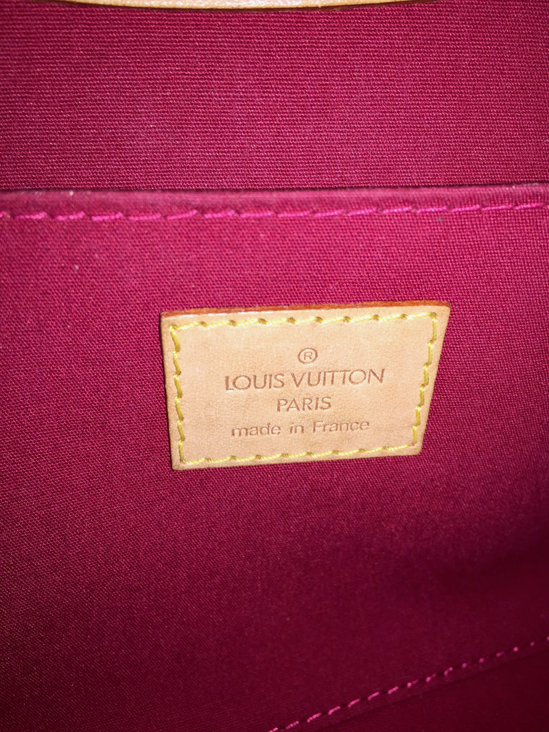 LOUIS VUITTON Monogram Vernis Roxbury Drive Clutch Bag with Strap ...