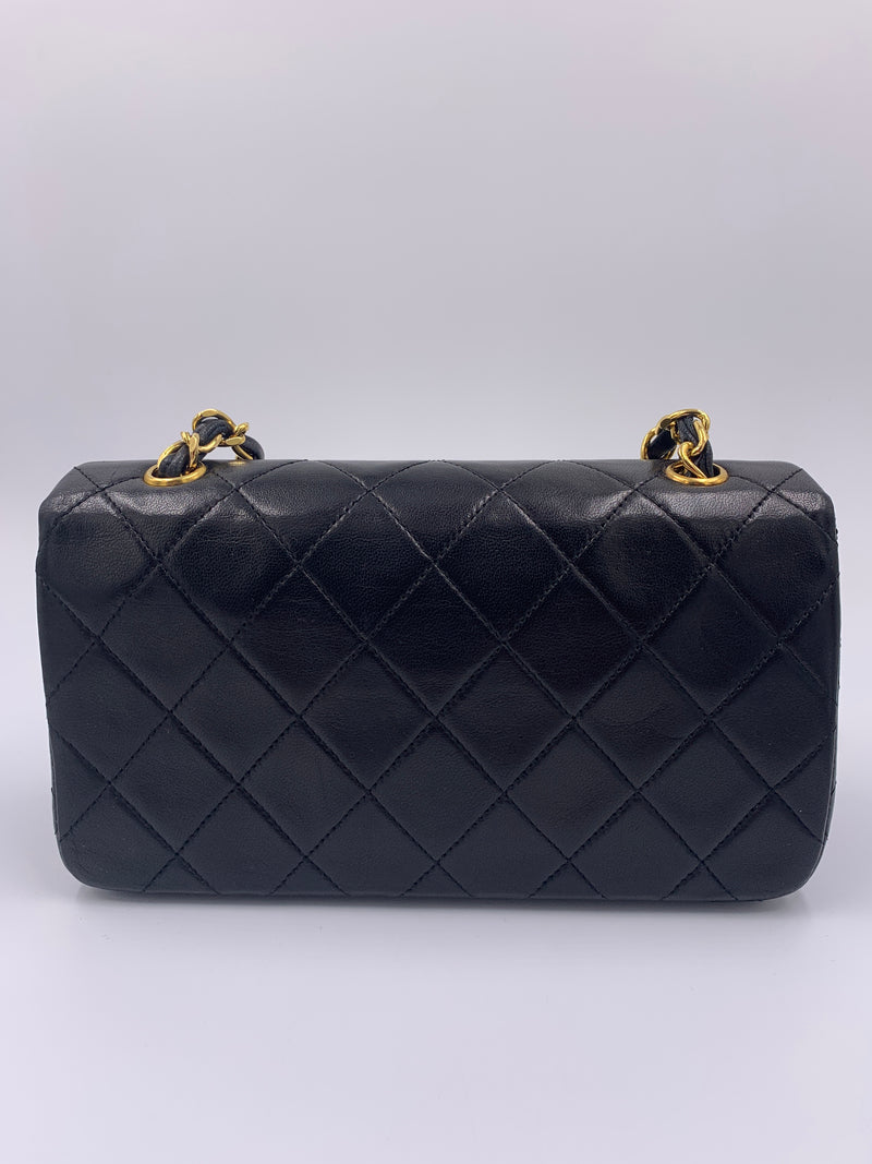 Sold-CHANEL Vintage Lambskin Small Full Flap Bag black/gold hardware