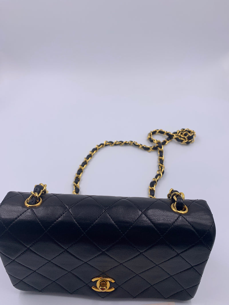 Sold-CHANEL Vintage Lambskin Small Full Flap Bag black/gold hardware