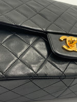 Sold-CHANEL Vintage Lambskin Medium/Large Single Flap Bag black/gold hardware