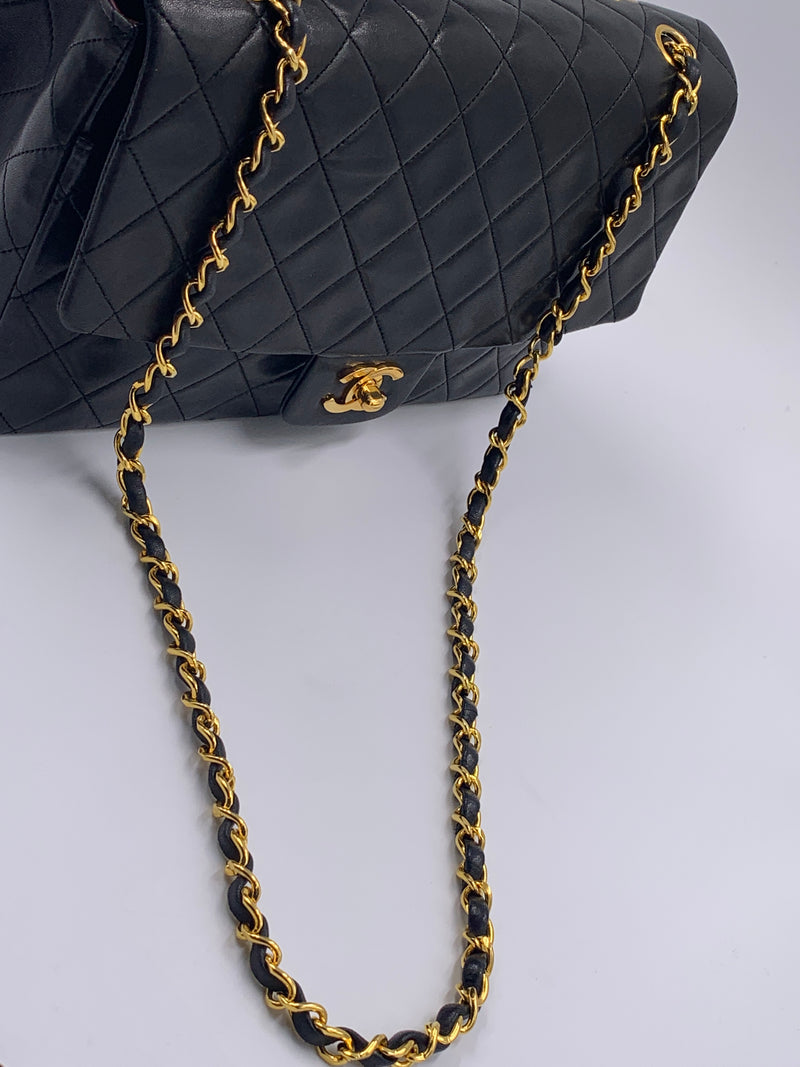 Sold-CHANEL Vintage Lambskin Medium/Large Single Flap Bag black/gold hardware