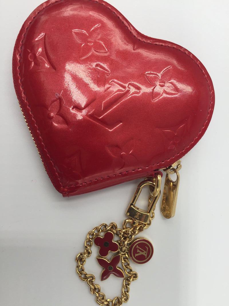 Sold-LOUIS VUITTON Monogram Vernis Porte Monnaie Coeur Pomme d'amour M93562