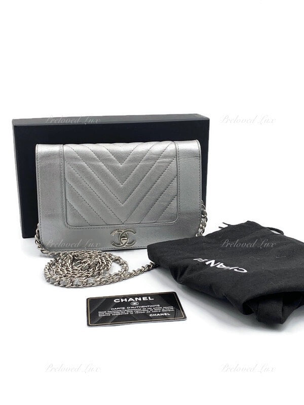 NIB 17K Chanel So Black Calfskin 2.55 Reissue Chevron WOC Wallet