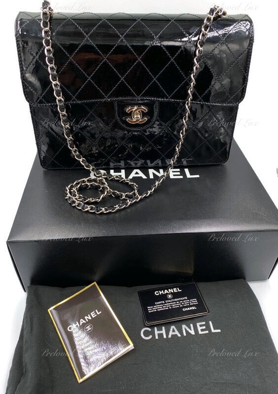 CHANEL shoulder bag in black (CLEARANCE SALE), Luxury, Bags & Wallets on  Carousell