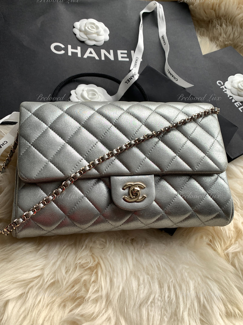 Chanel BLACK QUILTED LAMBSKIN MEDIUM BOY FLAP BAG WITH RUTHENIUM HARDWARE  Leather ref.71071 - Joli Closet